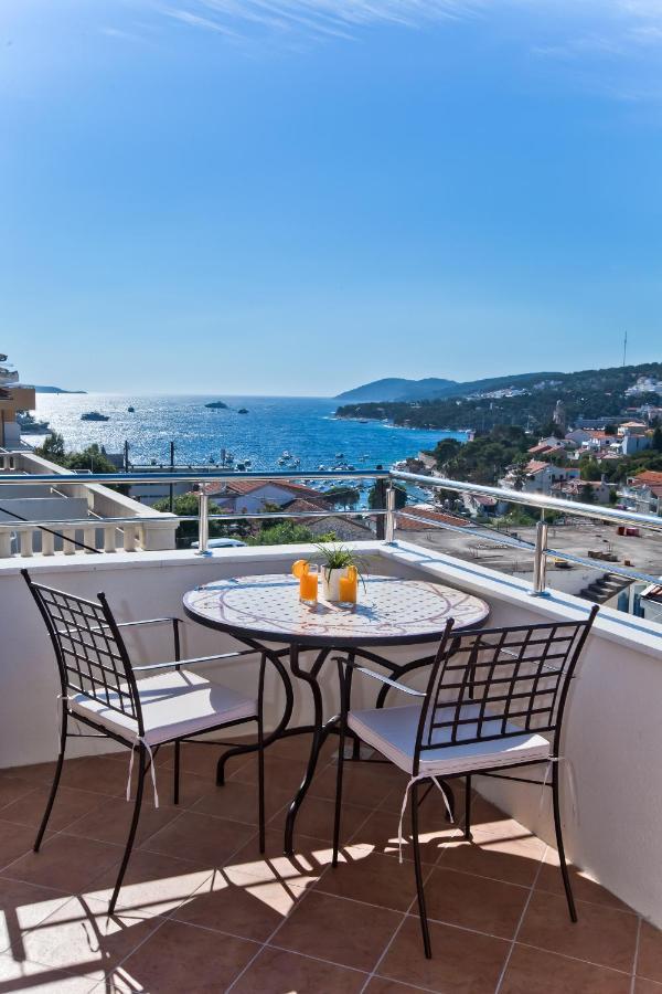Apartments And Rooms Marija Hvar Town Exterior foto